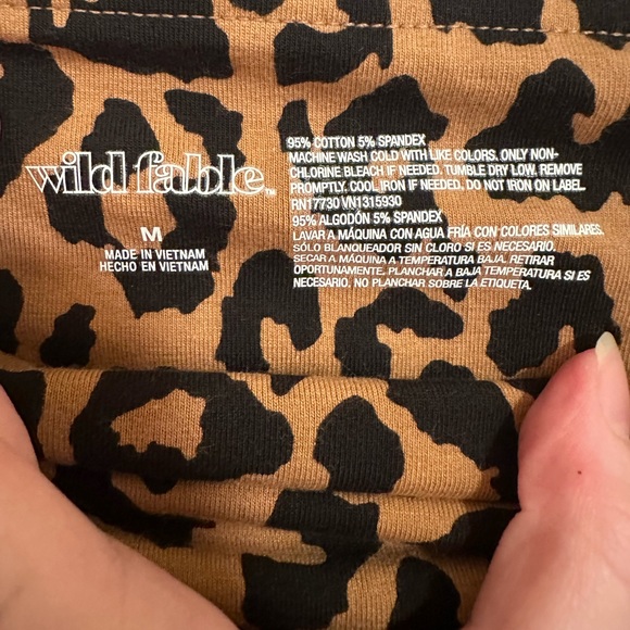 LEOPARD BIKE SHORTS - Picture 5 of 6